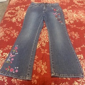 Vintage 90s girls 14 jeans with embroidered flowers. Super cute size 14